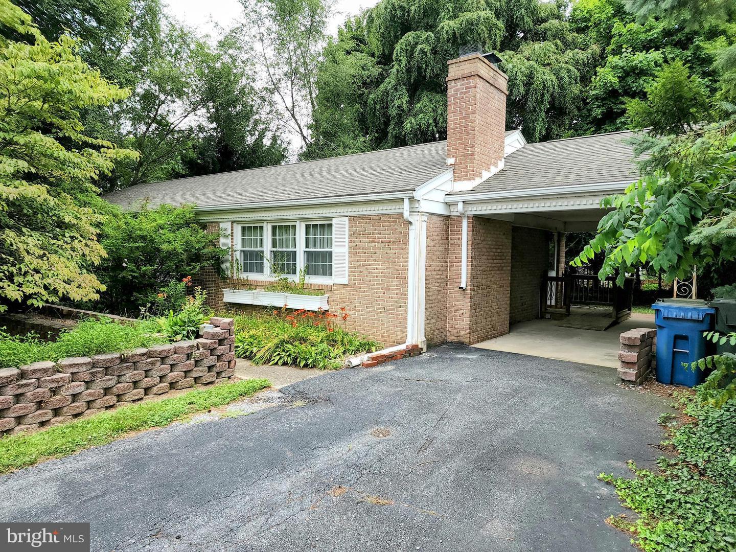Property Photo: 9 Mayfield Road PA 17055