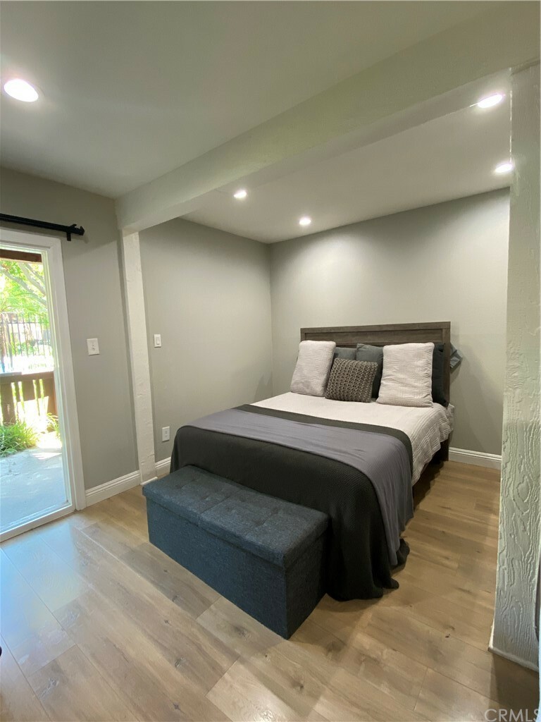 Property Photo:  1040 W Macarthur Boulevard 129  CA 92707 