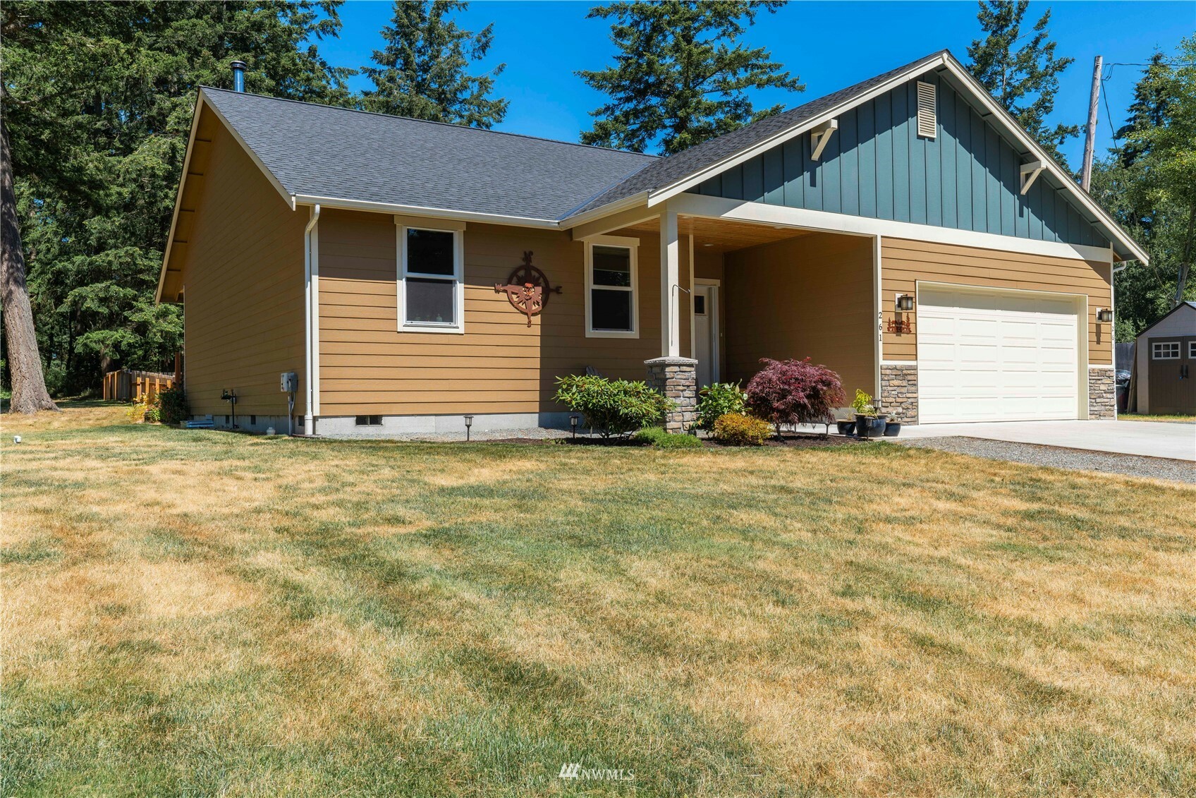 Property Photo:  261 Sunset Drive  WA 98277 