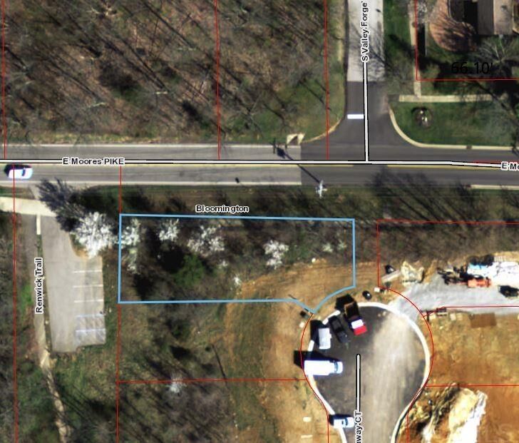 Property Photo:  1502 S Hathaway Court 22  IN 47401 