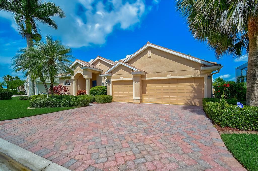 Property Photo:  2926 Bravura Lake Drive  FL 34240 