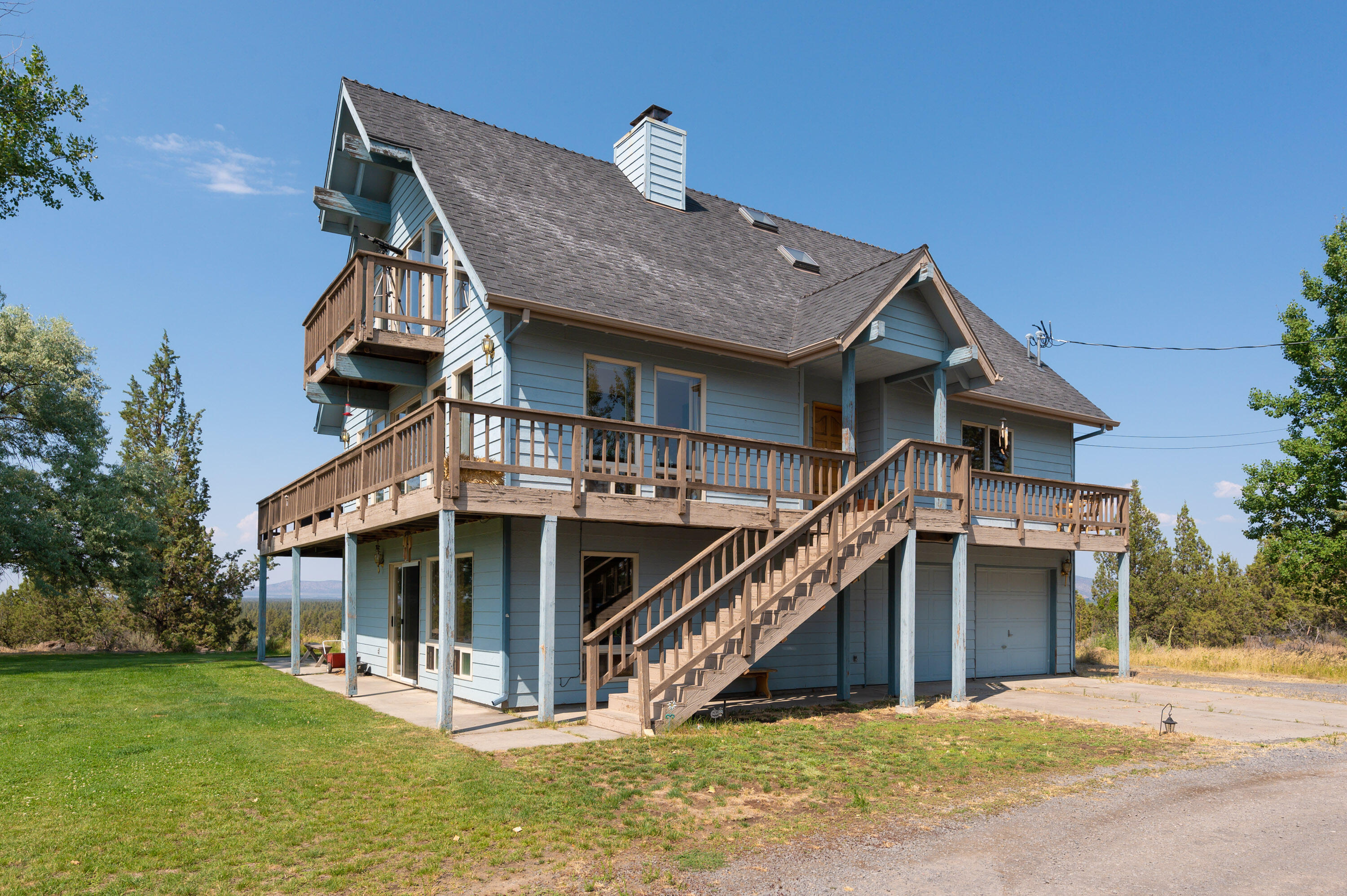 Property Photo:  5825 NW Homestead Way  OR 97756 