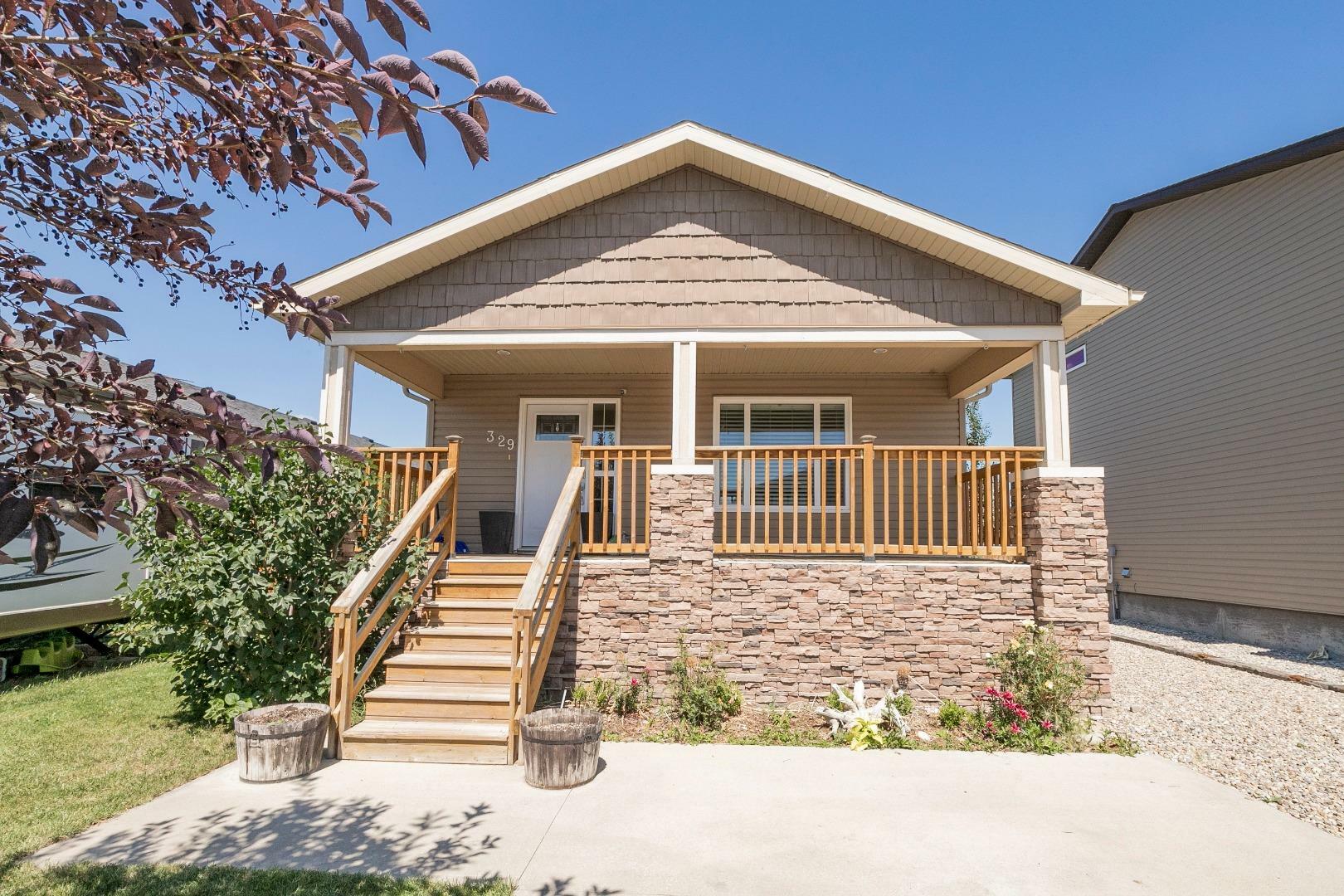 Property Photo: 329 10B Street AB T0L 1S0