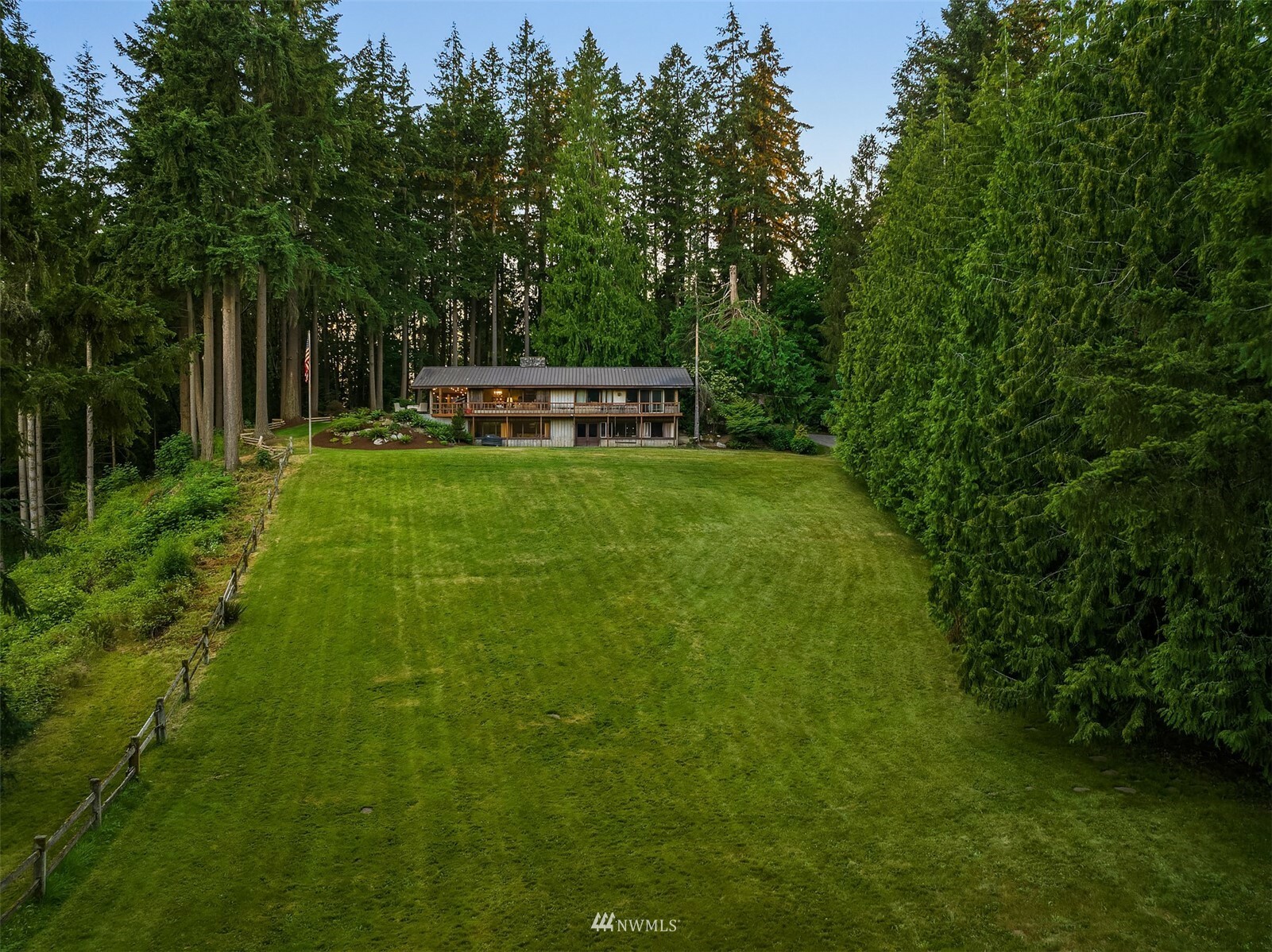 Property Photo:  6001 204th Place NE  WA 98053 