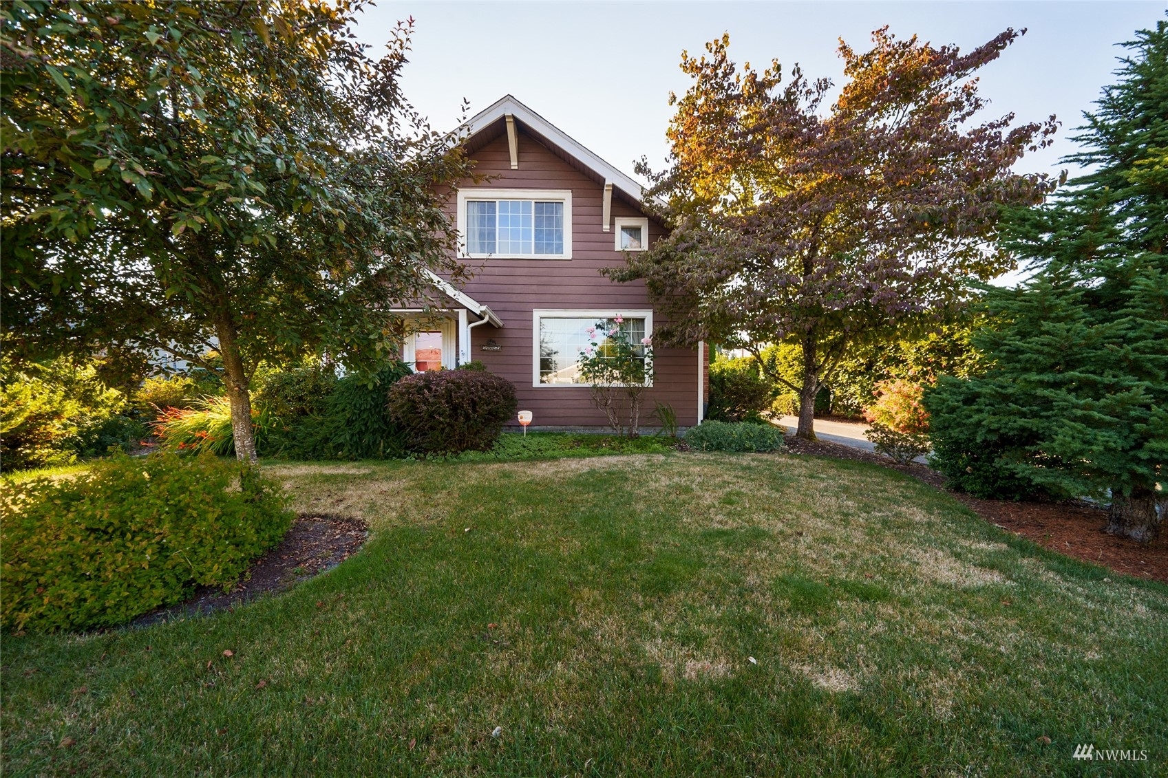 Property Photo: 110 16th Street SW WA 98371
