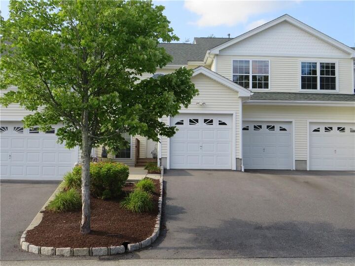 40 Alpine Wy  North Smithfield RI 02896 photo