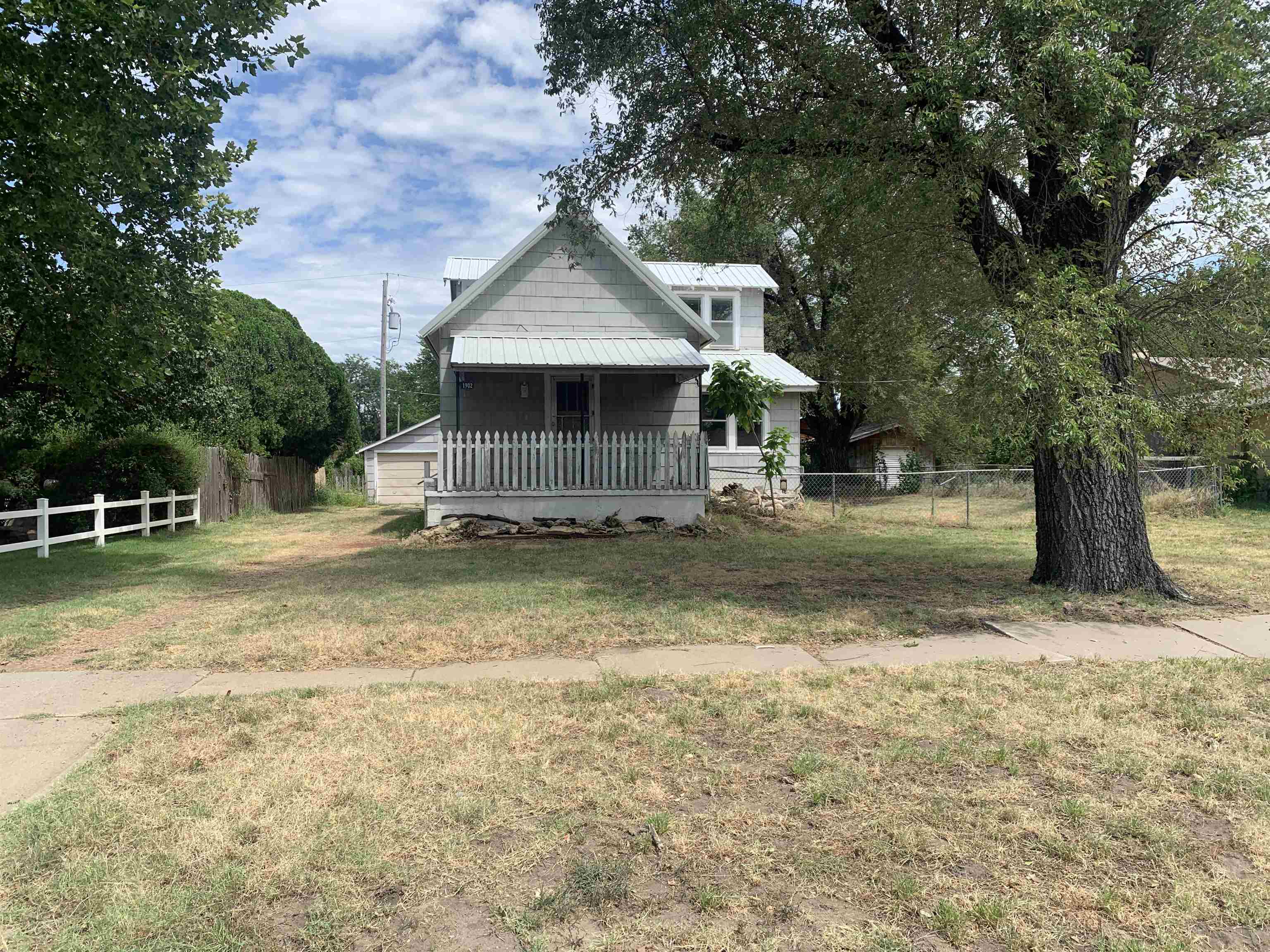 Property Photo:  1902 N Meridian  KS 67203 