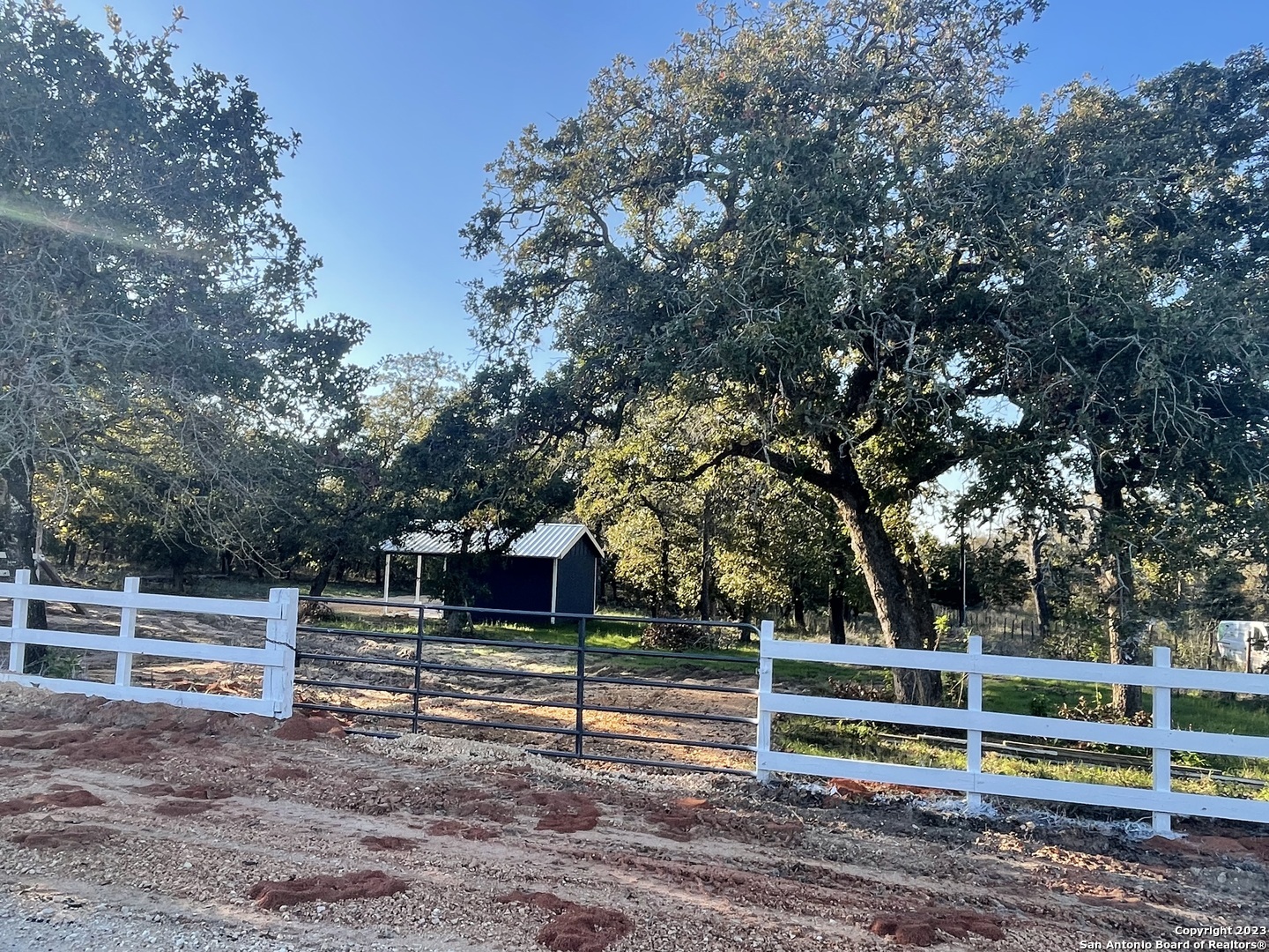 Property Photo:  1060 Vivroux Ranch Rd  TX 78155 