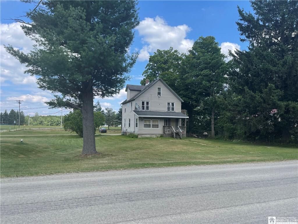 Property Photo:  2092 South Maple Avenue  NY 14710 