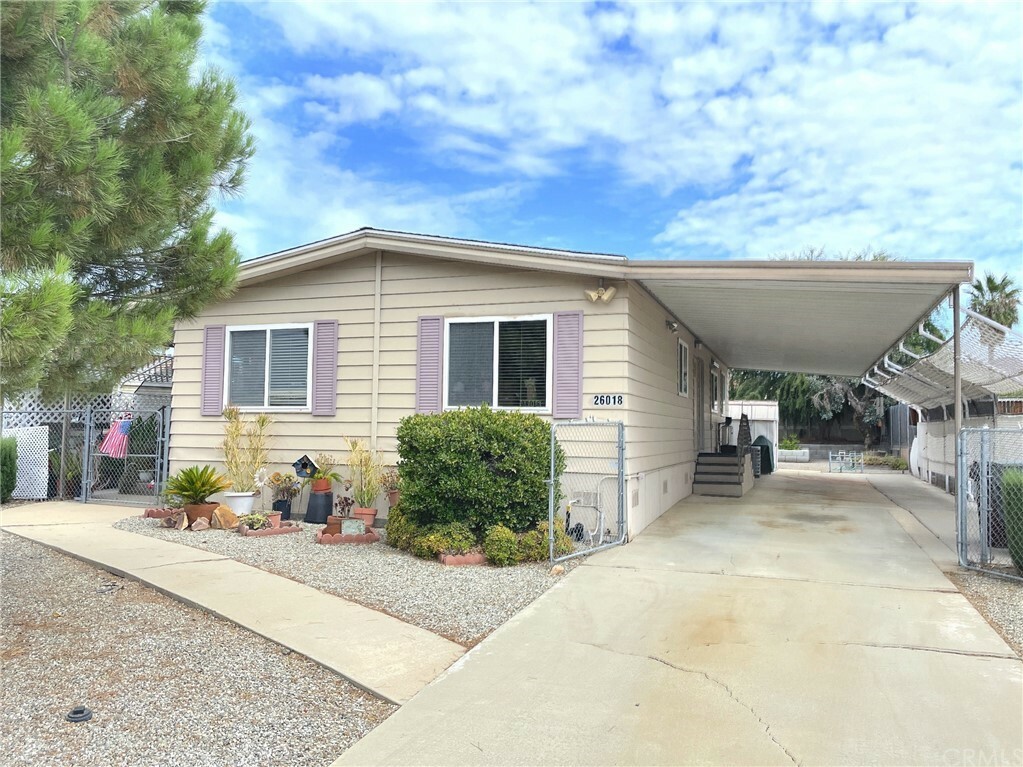 Property Photo:  26018 Fountain Palm Drive  CA 92548 