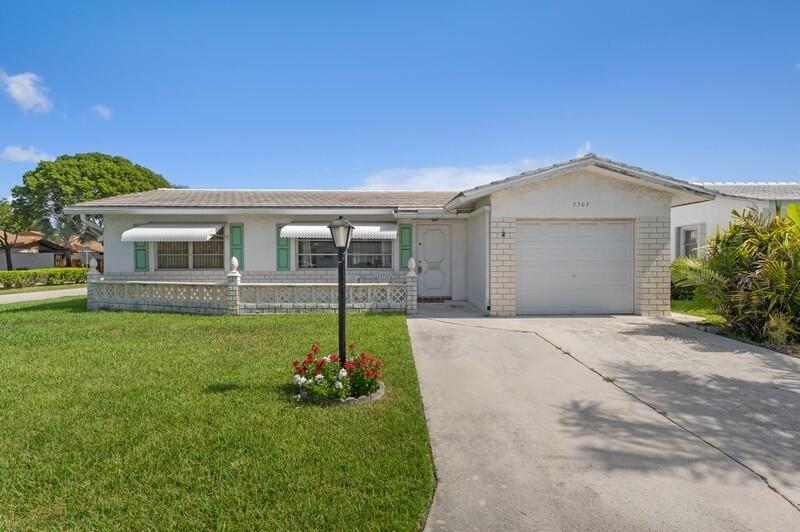 Property Photo: 2305 SW 21st Terrace FL 33426