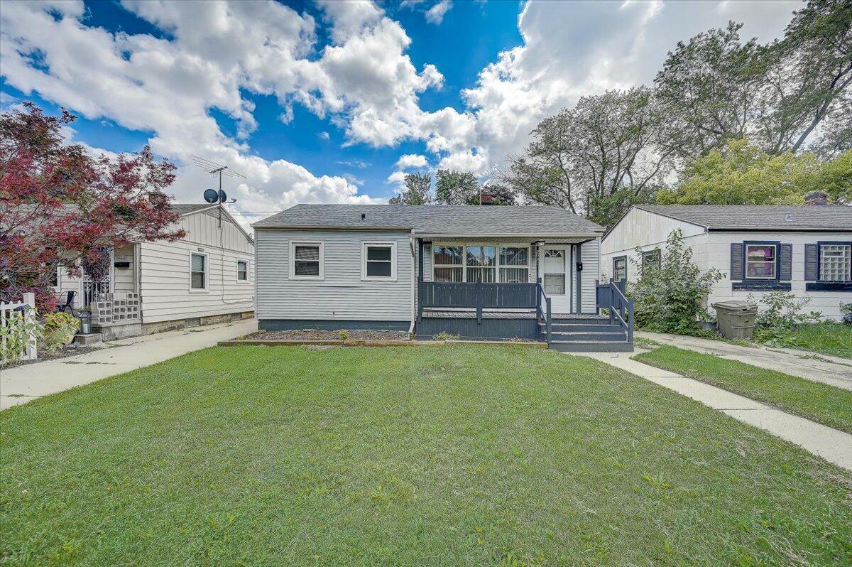 Property Photo:  2921 W Carmen Ave  WI 53209 