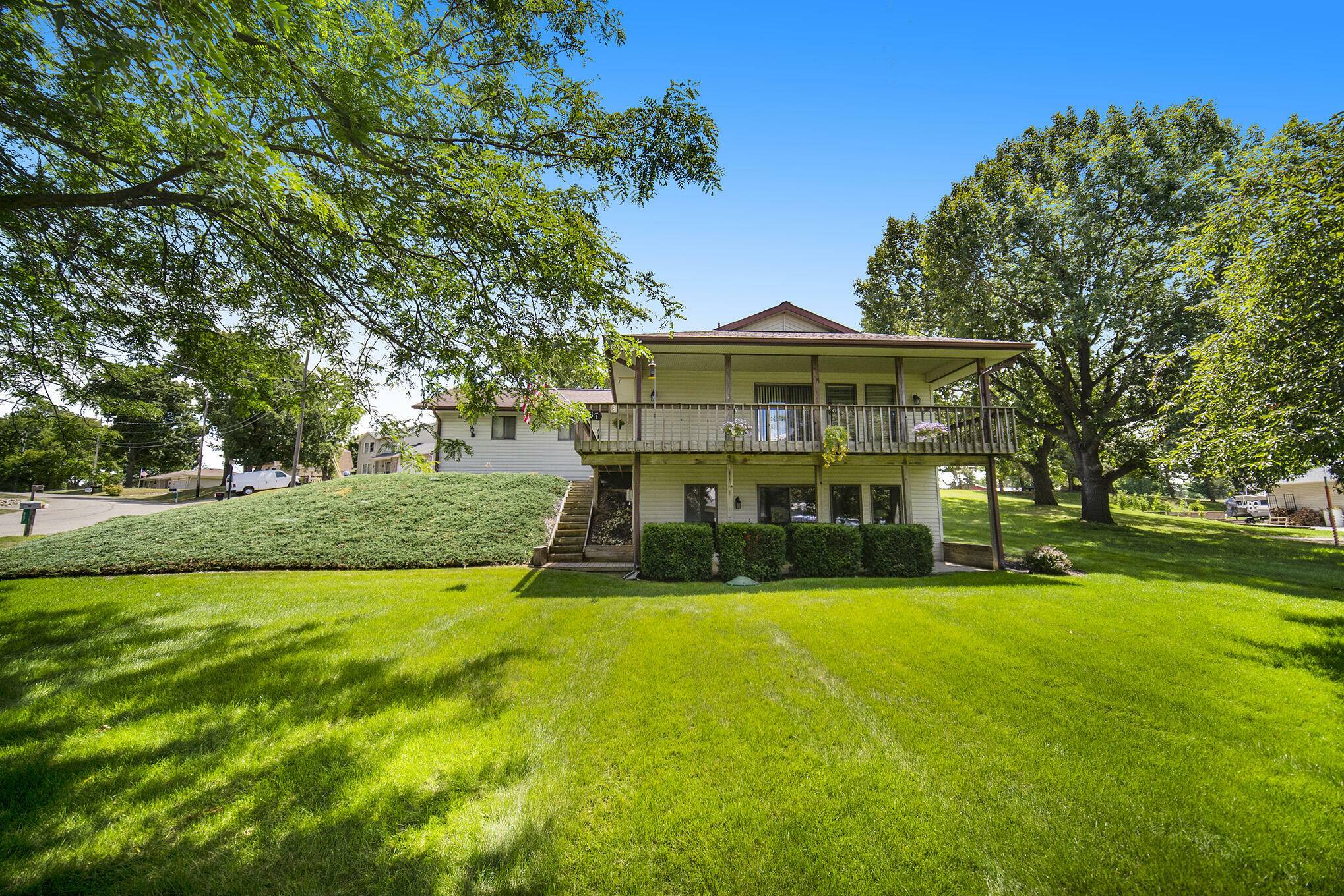 Property Photo: 167 Hawthorne Drive MI 49230