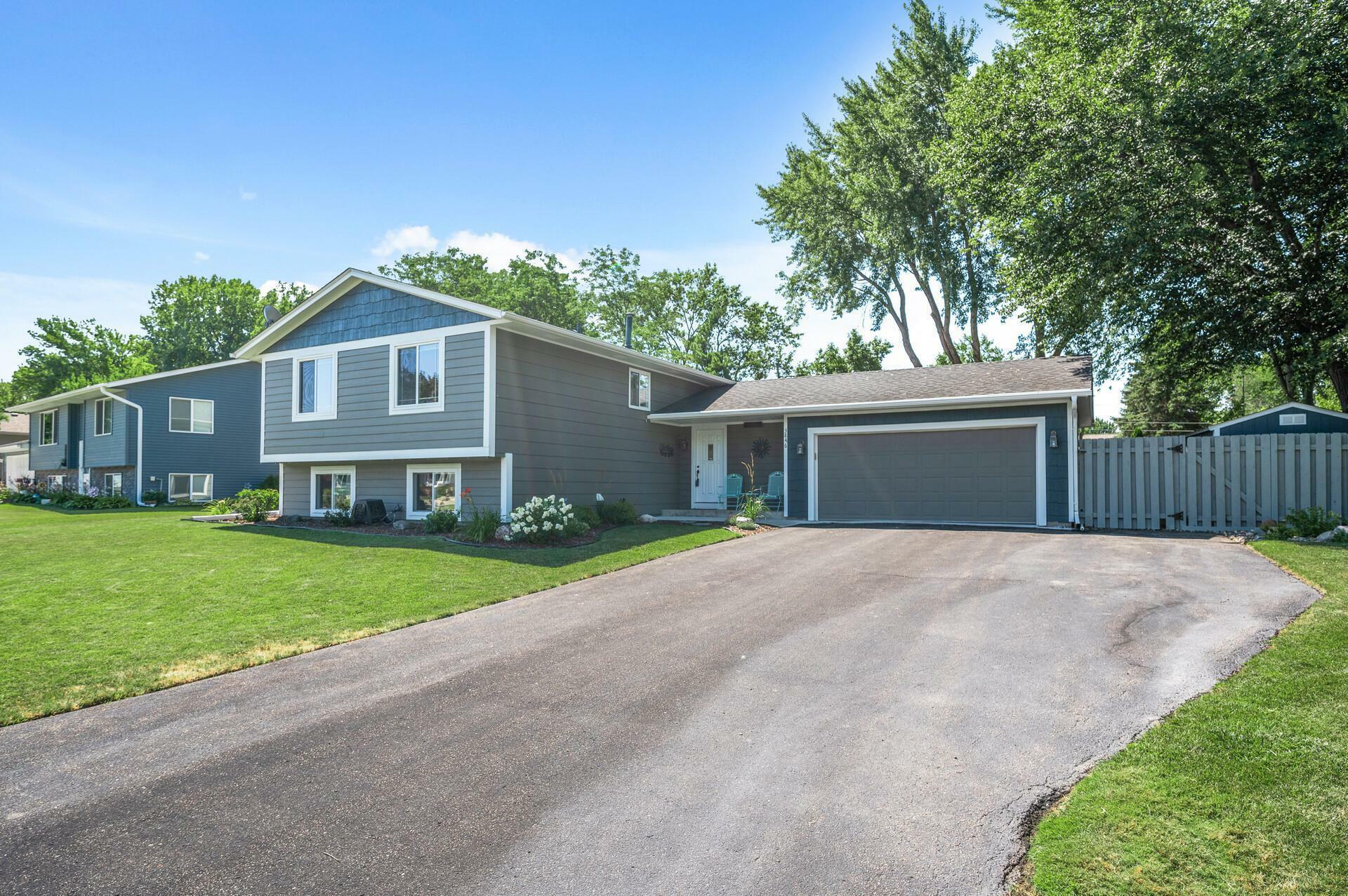 Property Photo: 3846 Country Creek Way MN 55122