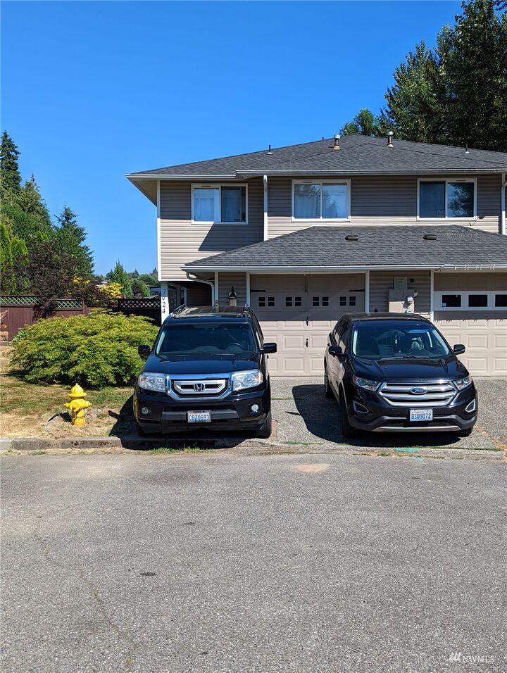 Property Photo:  7924 210th Place NE  WA 98223 