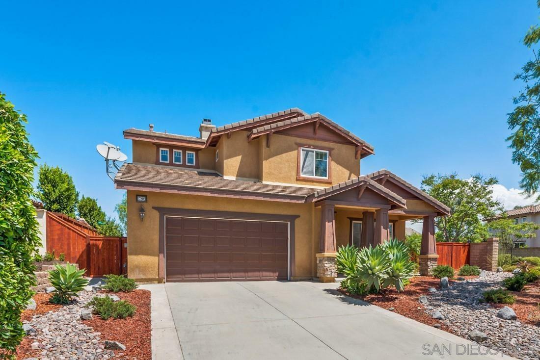 Property Photo: 27805 Dogwood Gln CA 92026