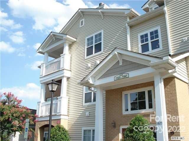 Property Photo:  11841 Ridgeway Park Drive  NC 28277 