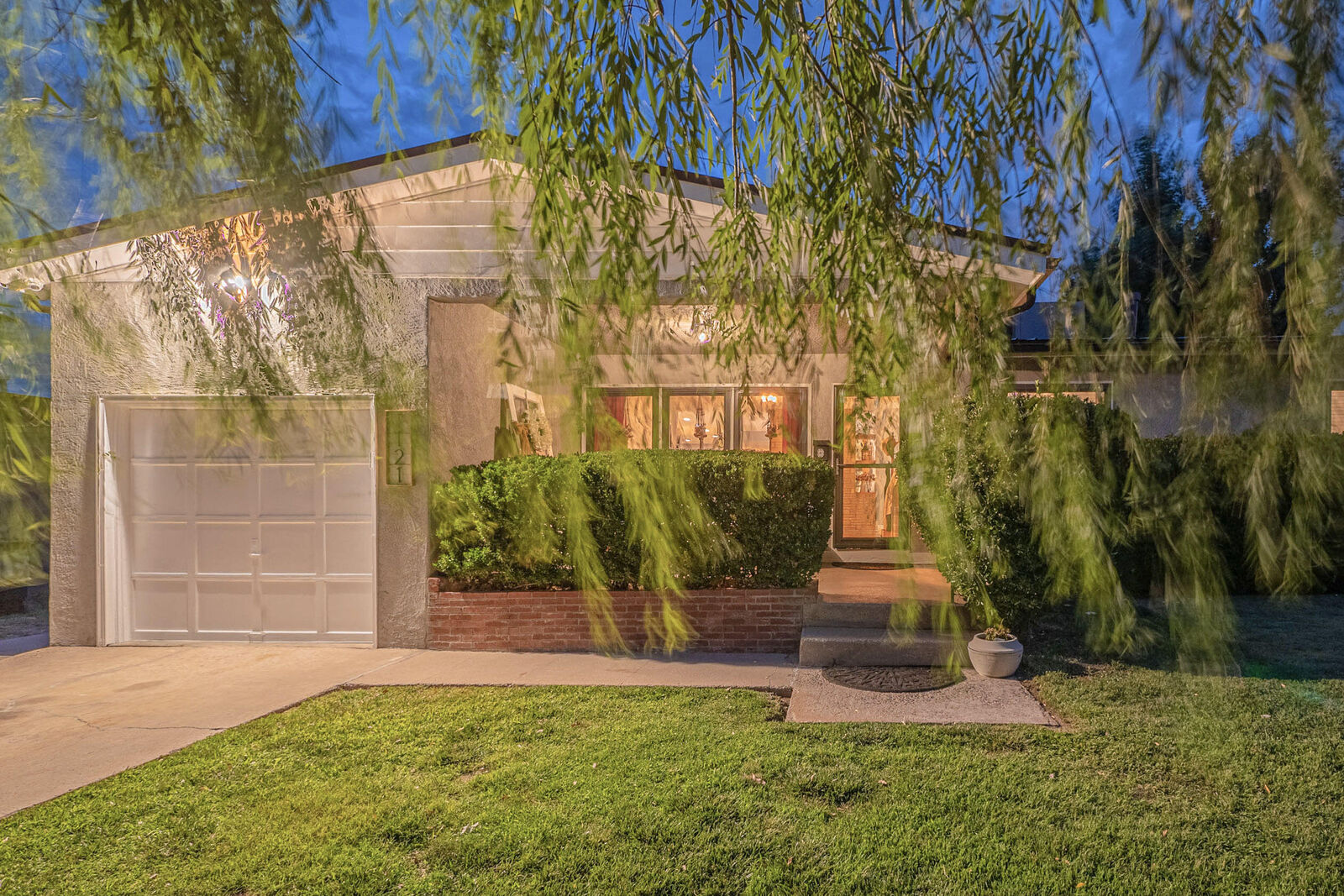 Property Photo:  1121 Espejo Street NE  NM 87112 