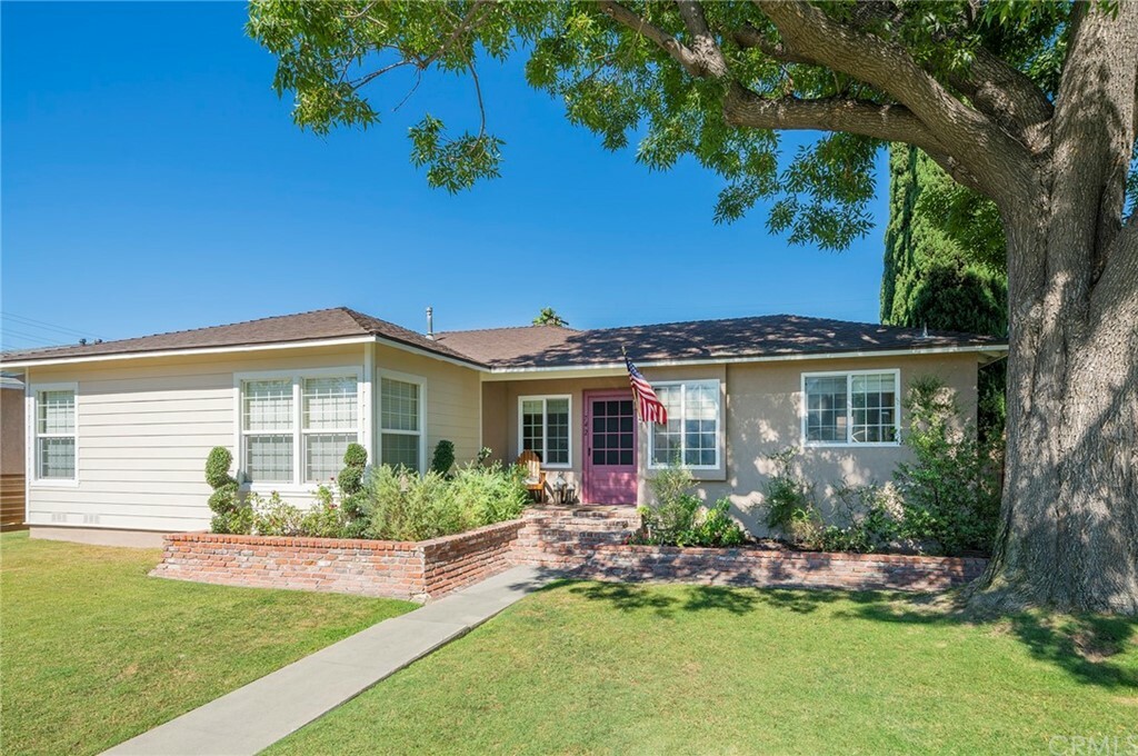 Property Photo:  742 N Resh Street  CA 92805 