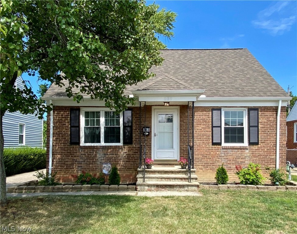 Property Photo:  363 E 328 Street  OH 44095 