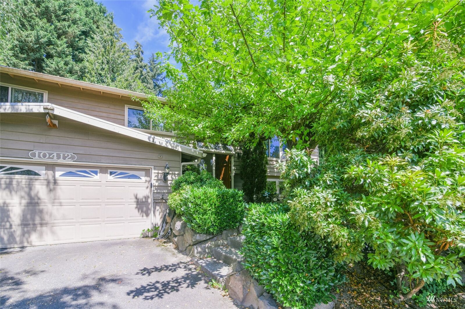 Property Photo: 10412 NE 196th Street WA 98011