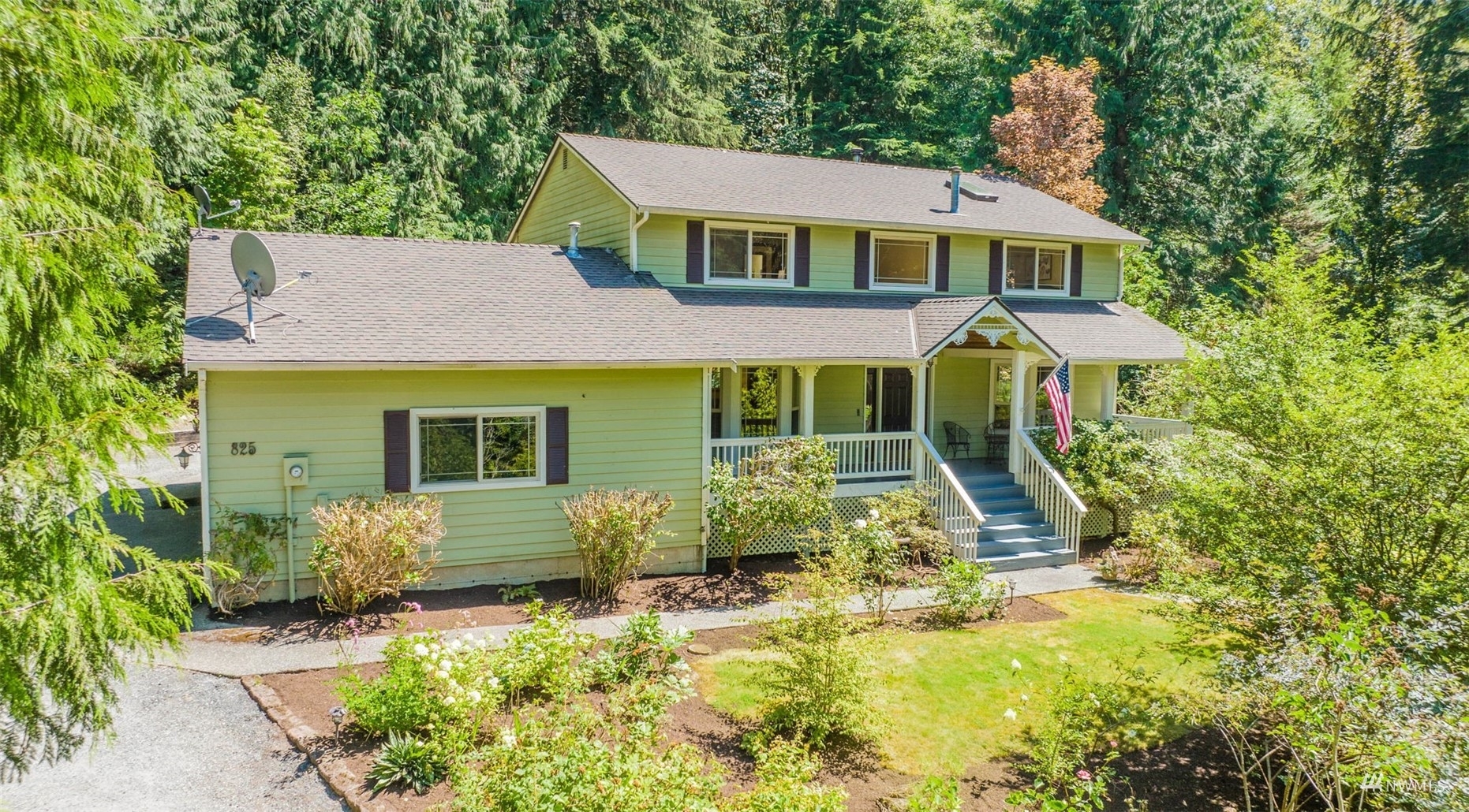 Property Photo:  825 204th Drive SE  WA 98290 