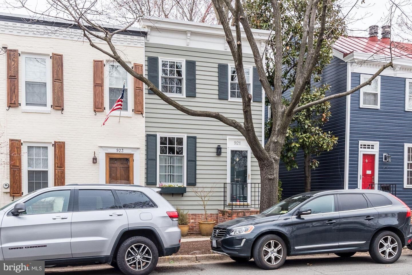 Property Photo:  921 Oronoco Street  VA 22314 