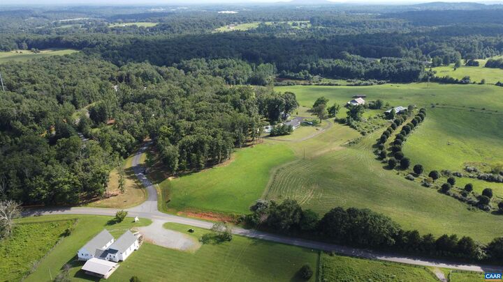 Vista Heights Dr 39 A 17 D1  Ruckersville VA 22968 photo