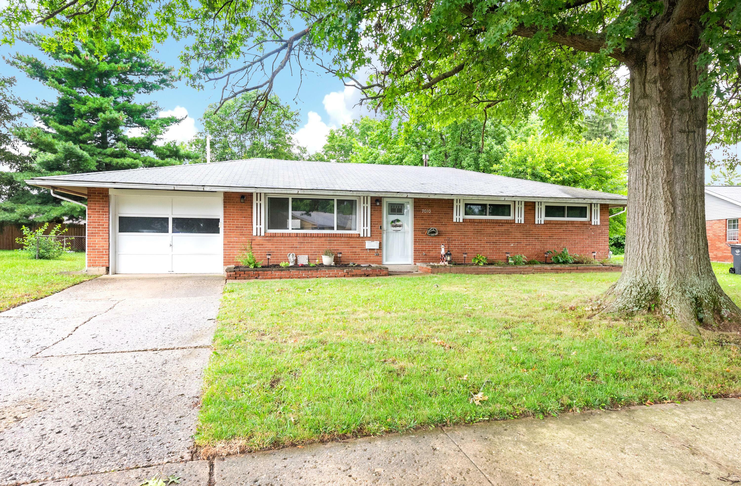Property Photo: 7010 Shaulis Drive OH 43068