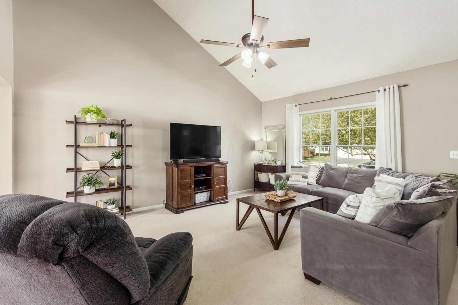 Property Photo: 531 Poppy Lane OH 43040