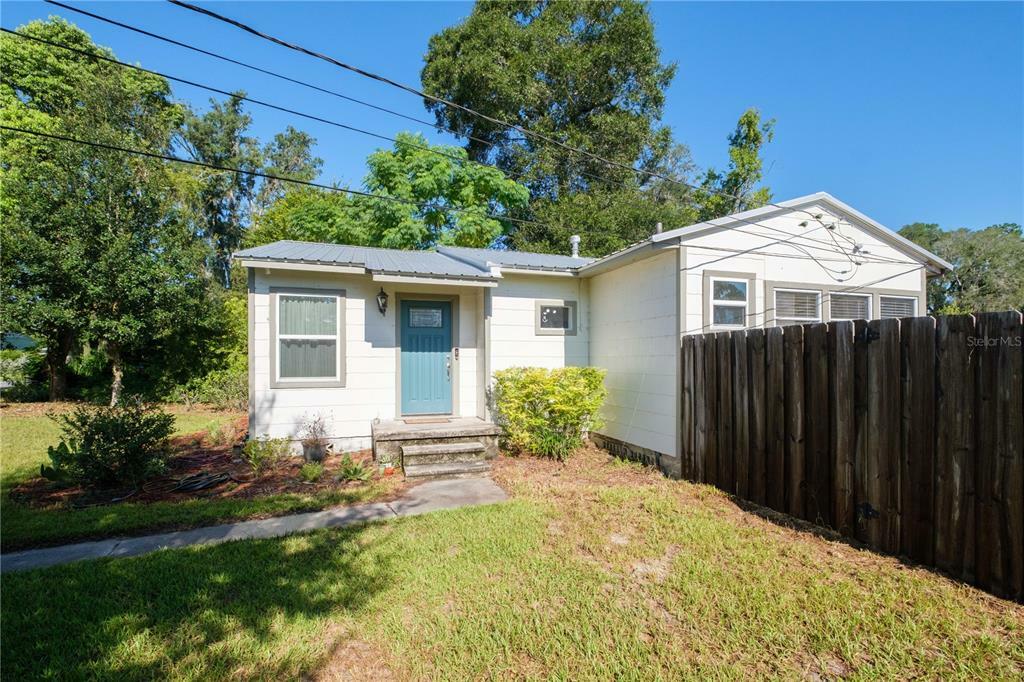 Property Photo:  444 NW 30th Avenue  FL 32609 