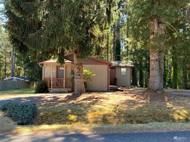 Property Photo: 720 E Road Of Tralee WA 98584