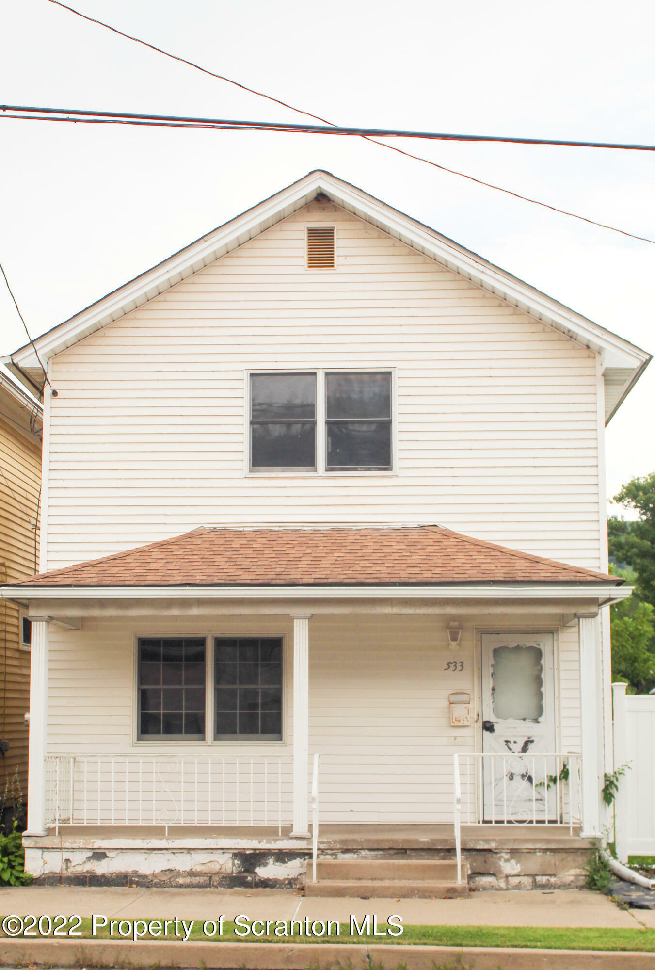 Property Photo:  533 Washington Ave  PA 18433 