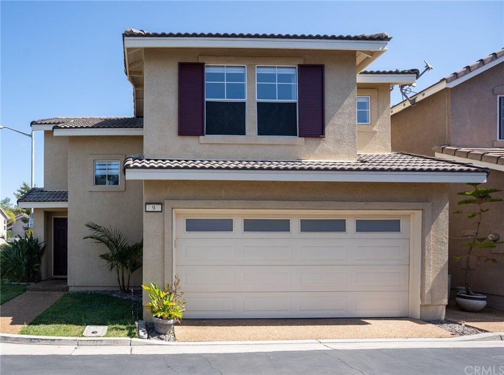 Property Photo: 9 Sherrelwood Court CA 92656