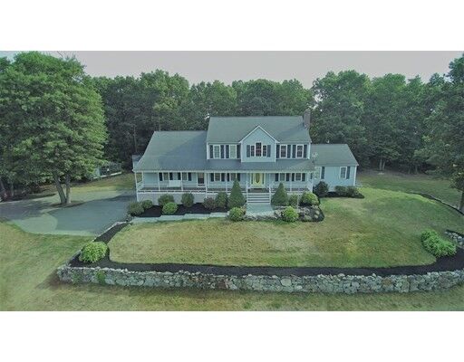 Property Photo:  3 Edgewood Drive  MA 02762 