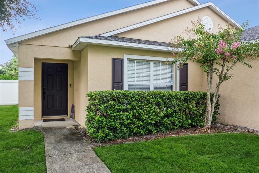 Property Photo:  180 Walnut Crest Run  FL 32771 