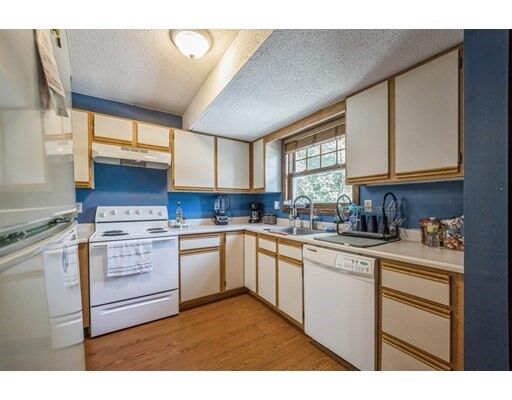 Property Photo: 375 Aiken Ave 6 MA 01850