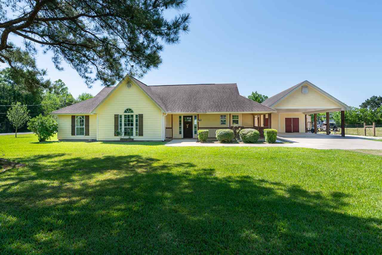 Property Photo:  461 West Road  TX 77713 