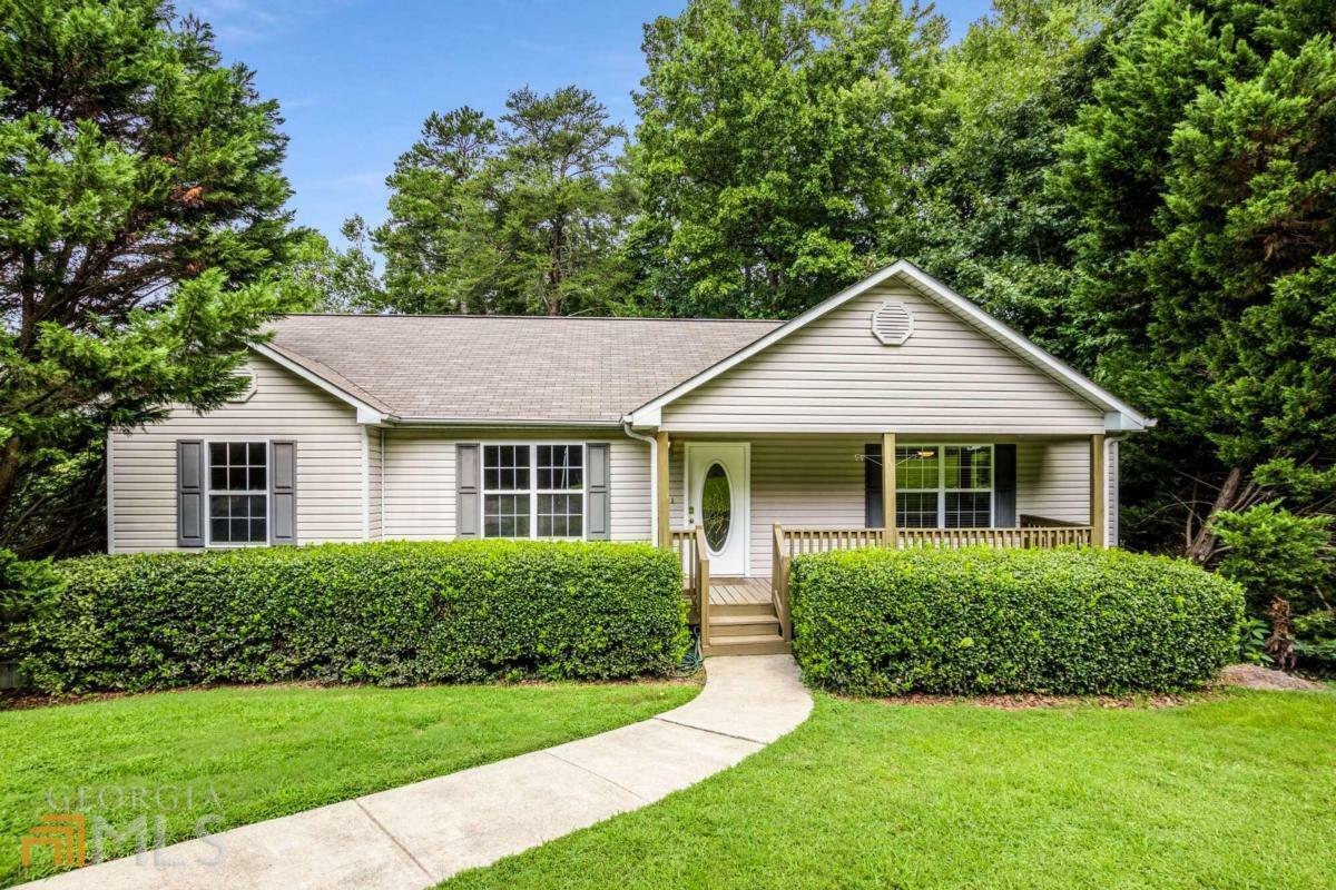 Property Photo:  2908 Lake Hollow Road  GA 30501 