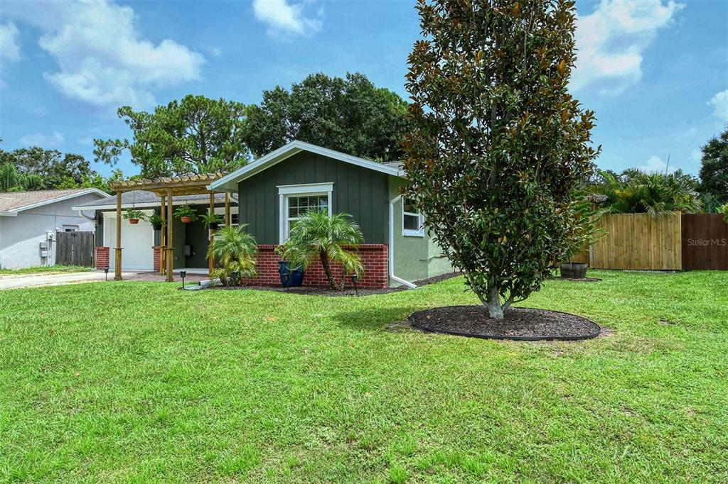 Property Photo: 3647 Woodmont Drive FL 34232