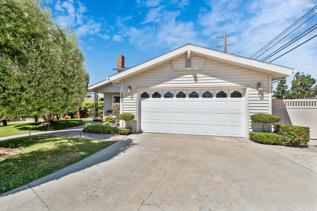 Property Photo:  19003 Tajauta Avenue  CA 90746 