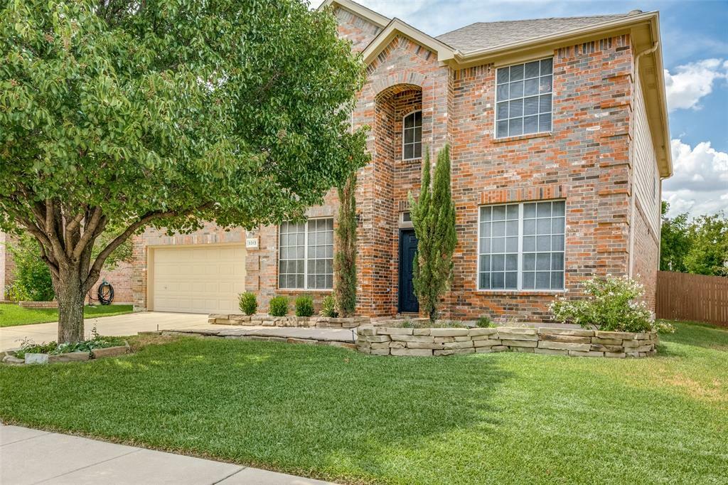 Property Photo: 5313 Bellis Drive TX 76244