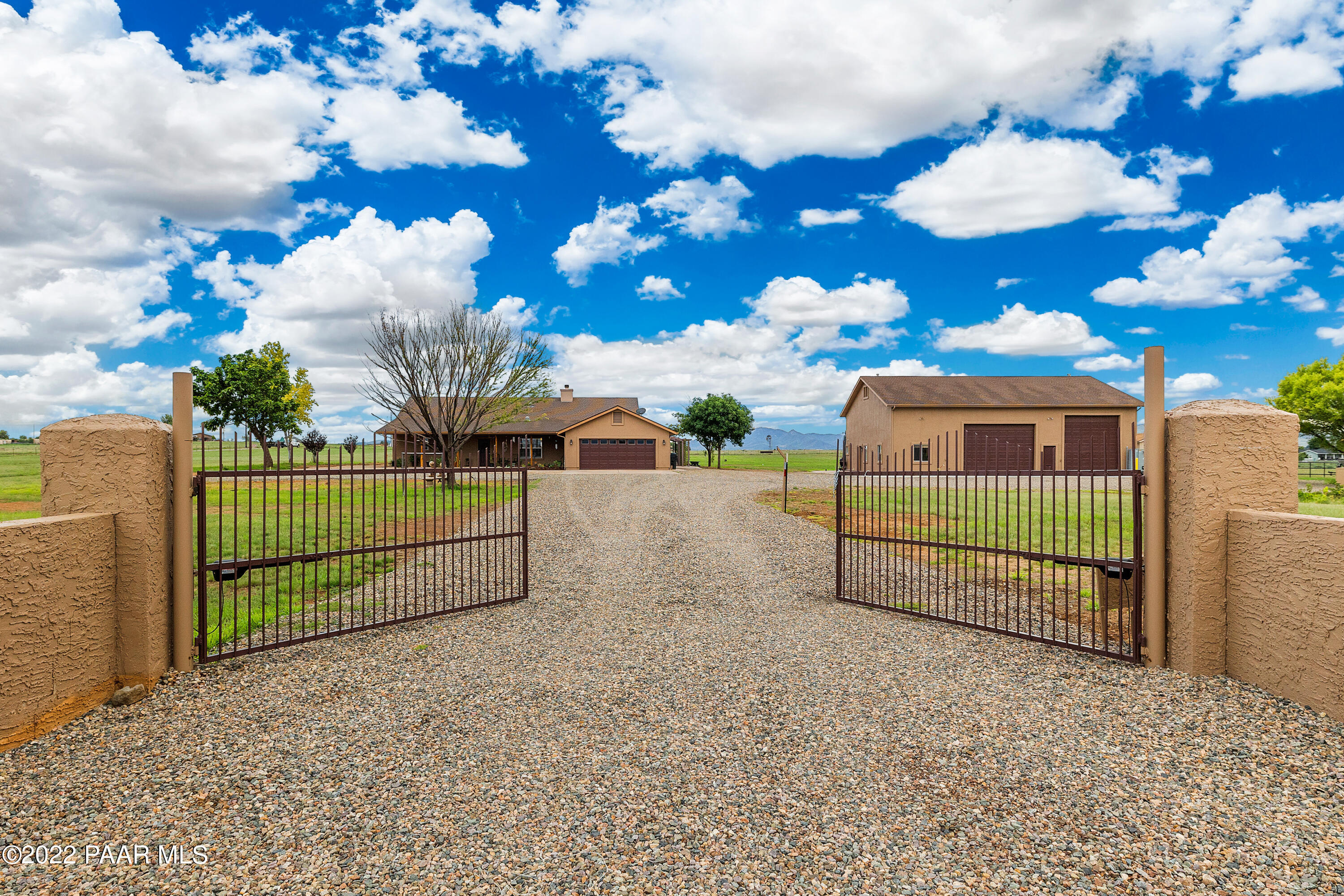 Property Photo: 8725 E Morning Star Ranch Road AZ 86315