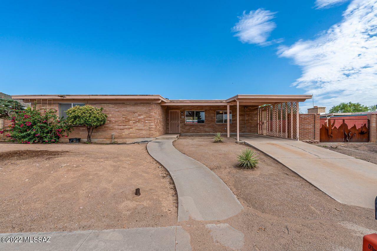 Property Photo: 3010 W Canada Street AZ 85746