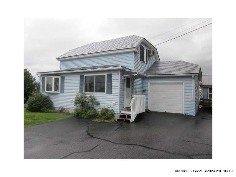 Property Photo:  241 Pleasant Street  ME 04240 