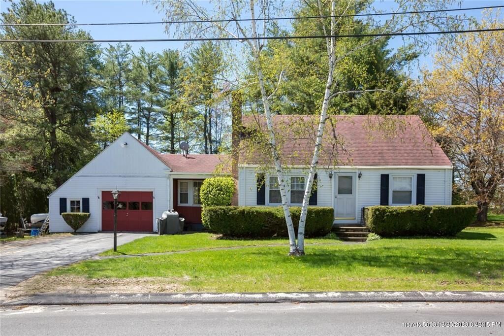 Property Photo:  29 Farwell Avenue  ME 04021 