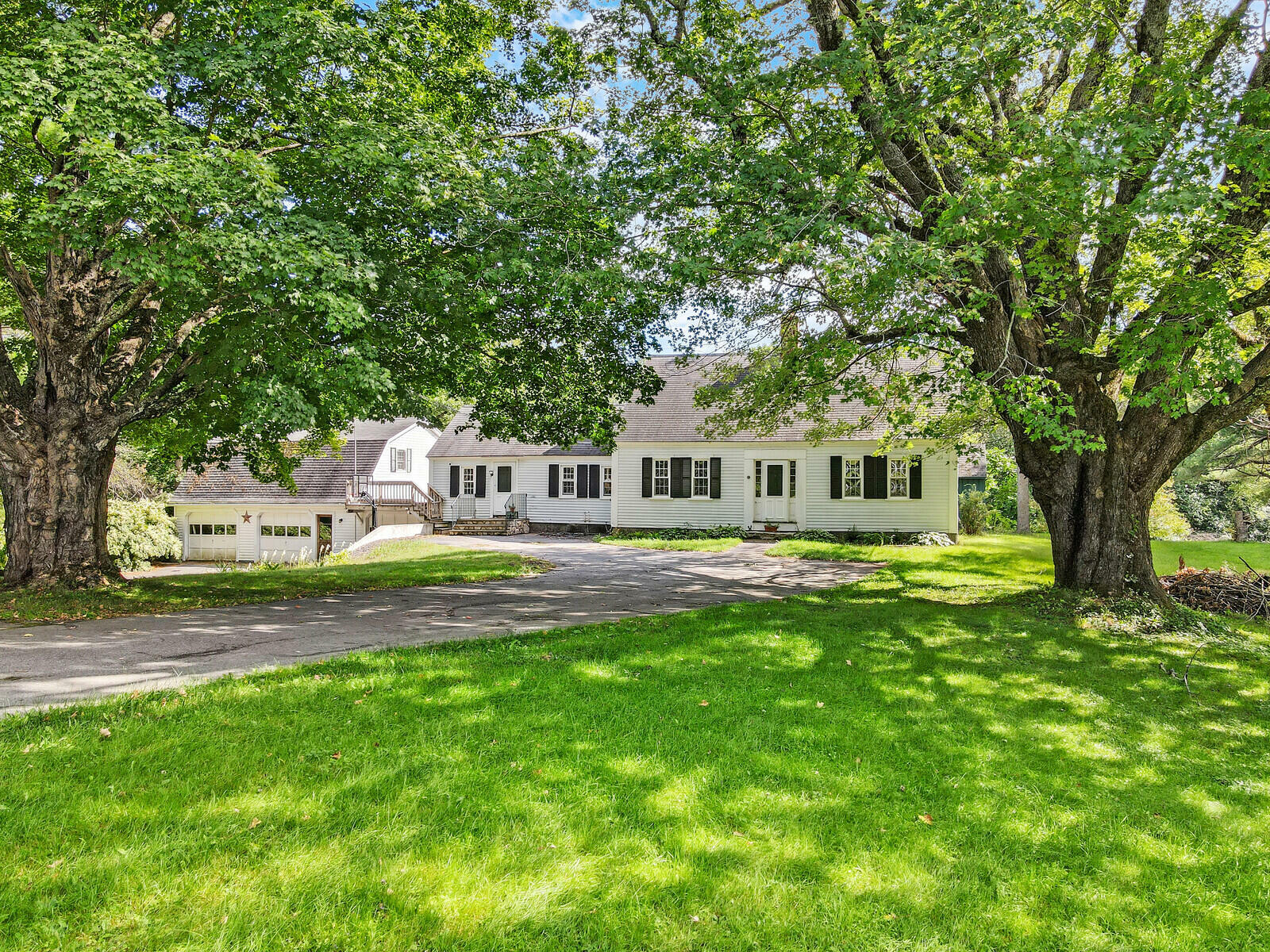Property Photo: 1194 Hallowell Litchfield Road ME 04345