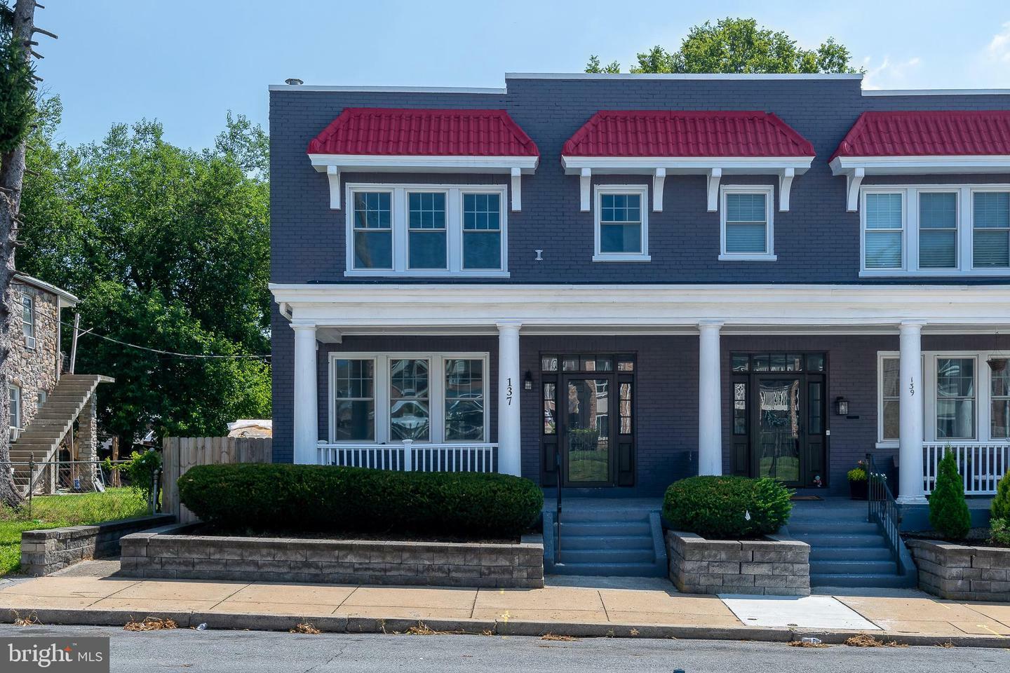 Property Photo:  137 S Marshall Street  PA 17602 