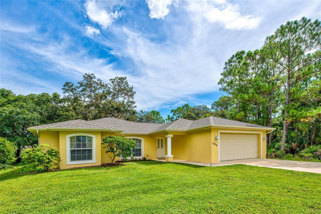 Property Photo:  1228 Nebraska Lane  FL 34286 