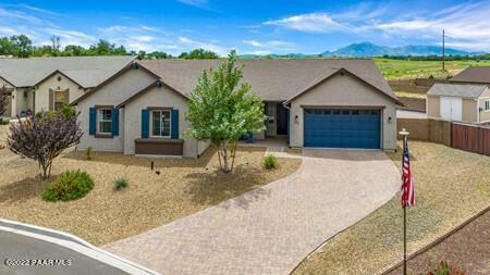 Property Photo:  1553 E Yorkshire Avenue  AZ 86323 